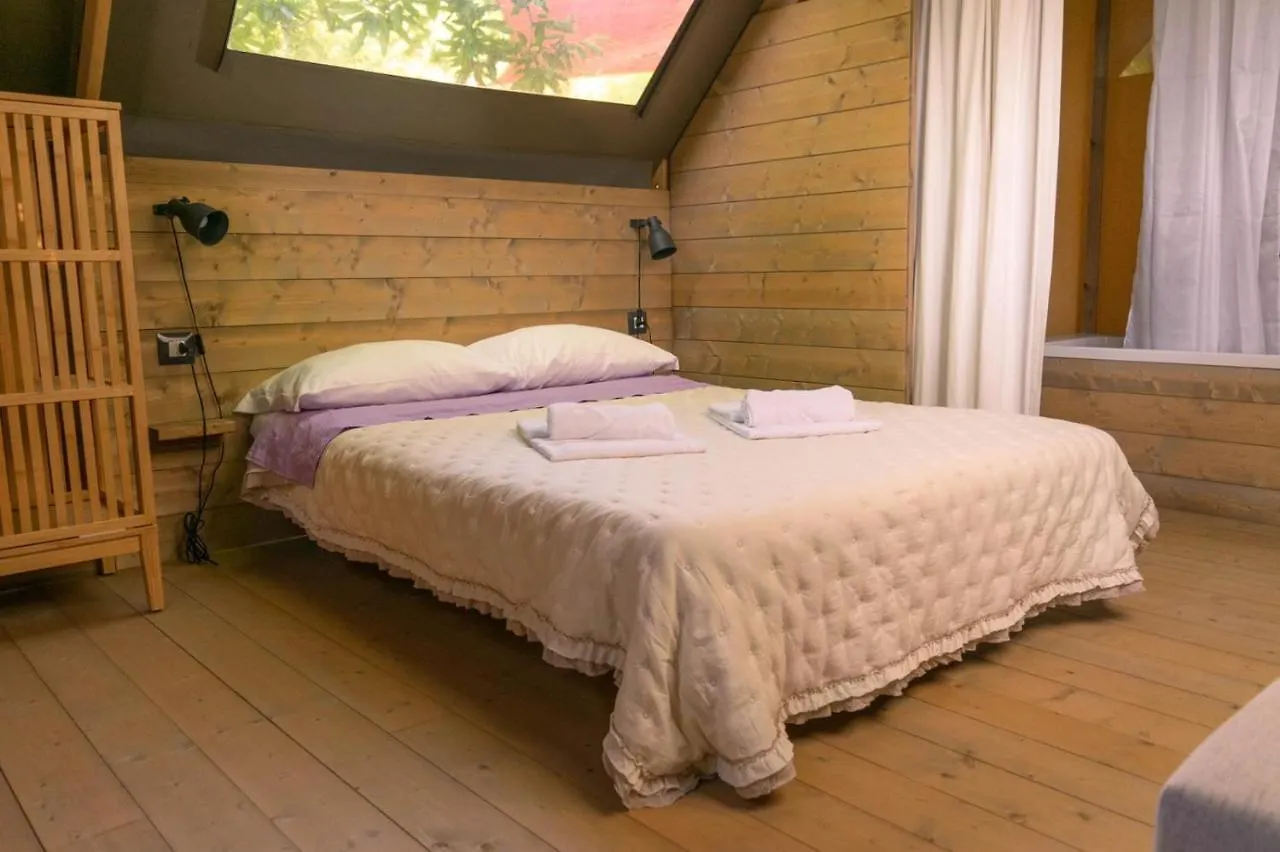 Luxury tent Agricamping La Gallinella Castagneto Carducci Italy